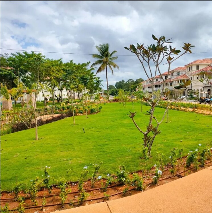 Garden, bagalur rd 3 Bedroom 2400 Sq.Ft. Villa In Bagalur rd Bangalore 9169757
