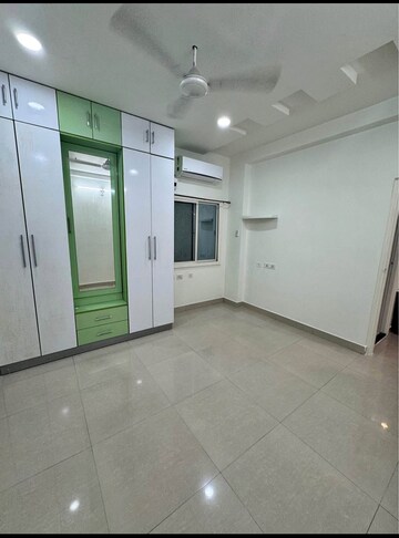 Room in 3 BHK Apartment at Rajapushpa Provincia, Narsingi – for Rent
