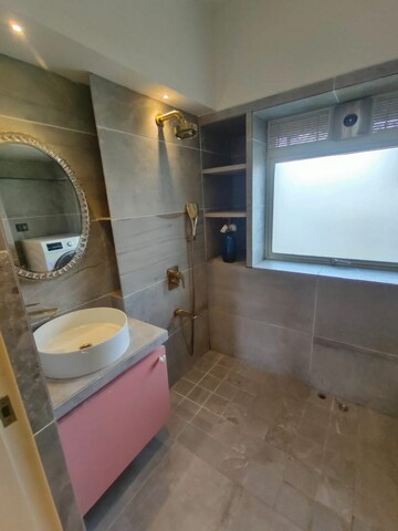 Bathroom in 1 BHK Apartment at Andheri West – for Rent