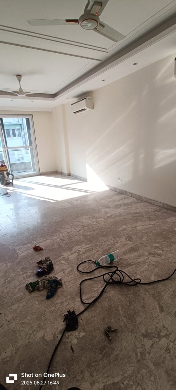 3 BHK Builder Floor For Rent in South Extension 