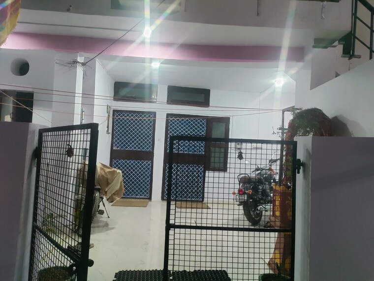 Bedroom, sector 21d 3 Bedroom 950 Sq.Ft. Apartment In Sector 21d Faridabad 9169809