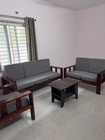 Team Area in 2 BHK Apartment at Oxford Tower, Kodihalli – for Rent