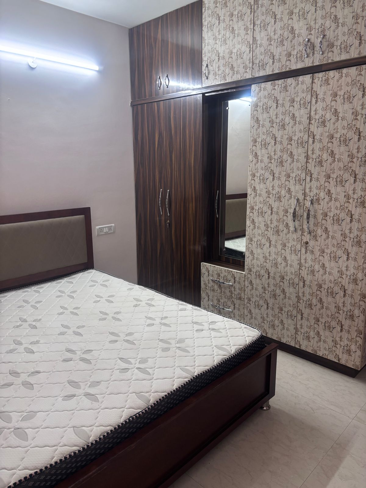 2 BHK Apartment For Rent in Oxford Tower