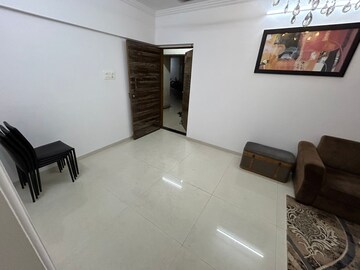 Room in 1.5 BHK Apartment at Mashyakh Tower, Malad West – for Rent