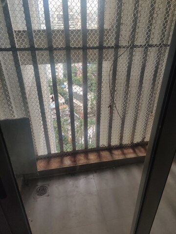 Room in 2 BHK Apartment at The Wadhwa Anmol Fortune, Goregaon West – for Rent