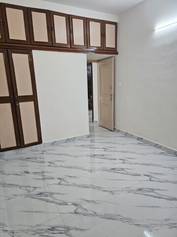 Room in 4 BHK Independent House at Murugesh Palya – for Rent
