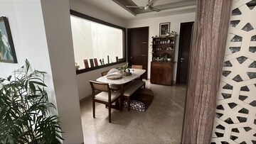 Living Room in 3 BHK Builder Floor at DLF City Phase IV, Dlf Phase iv – for Rent