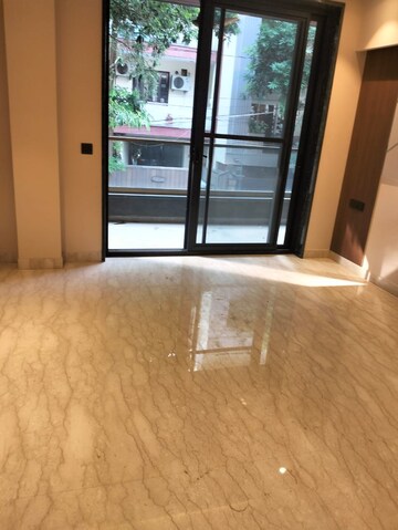 Room in 3 BHK Builder Floor at Gupta Awas, Sector 43 – for Rent