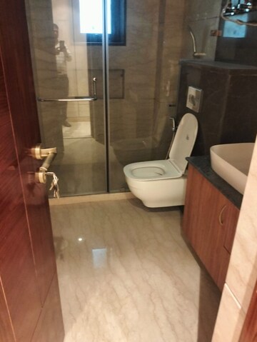 Bathroom in 3 BHK Builder Floor at Gupta Awas, Sector 43 – for Rent