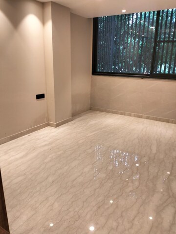 Room in 3 BHK Builder Floor at Gupta Awas, Sector 43 – for Rent