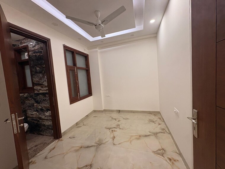 Room, gupta-awas 3 Bedroom 2000 Sq.Ft. Builder Floor In Sector 43 Gurgaon 9169934