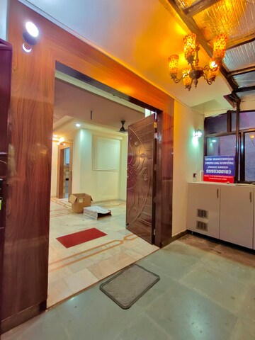 Bedroom in 2 BHK Builder Floor at Ansal Sushant Apartments, Sushant Lok I – for Rent