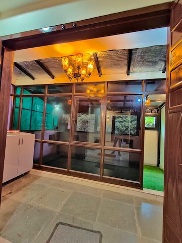 Gym in 2 BHK Builder Floor at Ansal Sushant Apartments, Sushant Lok I – for Rent