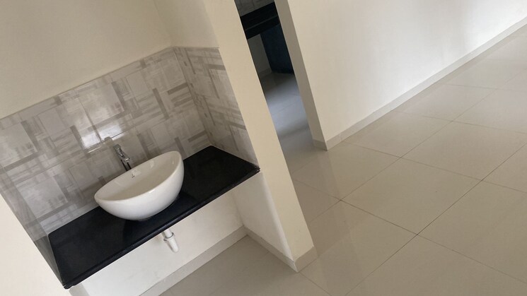 Bathroom, mantra-29-gold-coast-phase-3 2 Bedroom 750 Sq.Ft. Apartment In Tingre Nagar Pune 9170003
