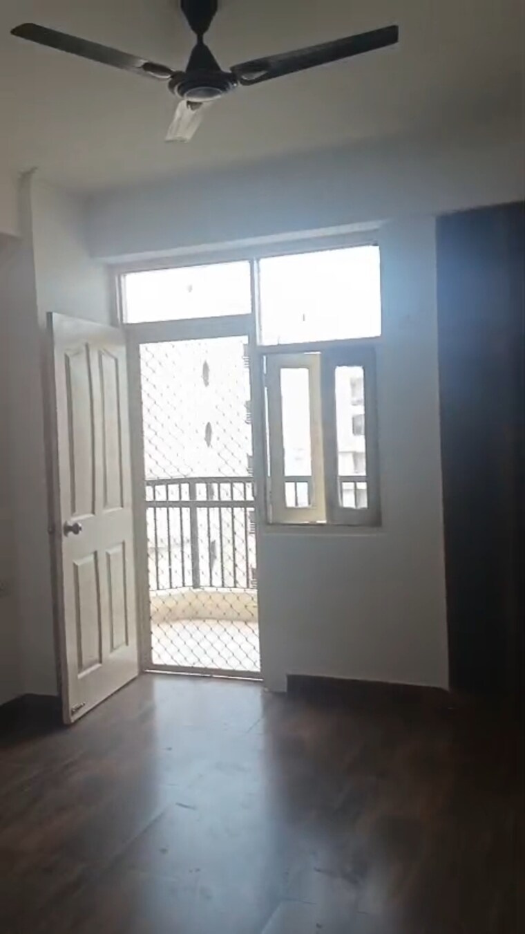 Room, gulmohur-garden 3 Bedroom 1215 Sq.Ft. Apartment In Raj Nagar Extension Ghaziabad 9170026