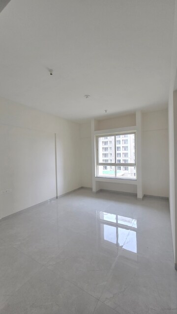 Room in 2 BHK Apartment at Nyati Era, Dhanori – for Rent