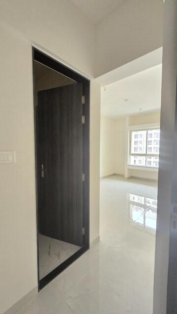 Room in 2 BHK Apartment at Nyati Era, Dhanori – for Rent