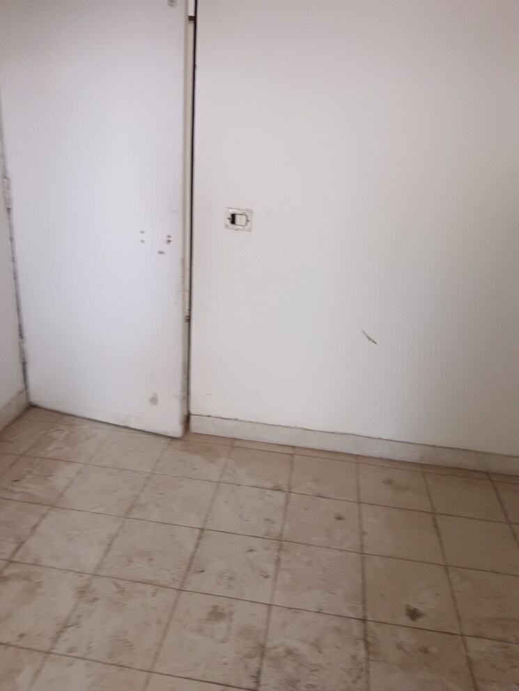 Room, raheja-navodaya 1 RK 223 Sq.Ft. Apartment In Sector 95 Gurgaon 9170056