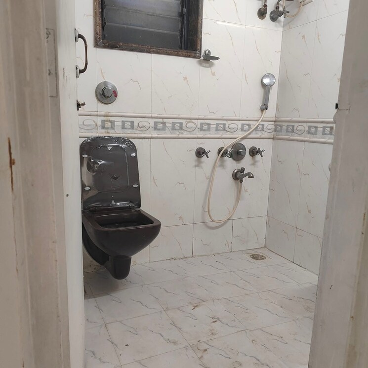 Bathroom, lords-nahur 2 Bedroom 950 Sq.Ft. Apartment In Usha Nagar Mumbai 9170090