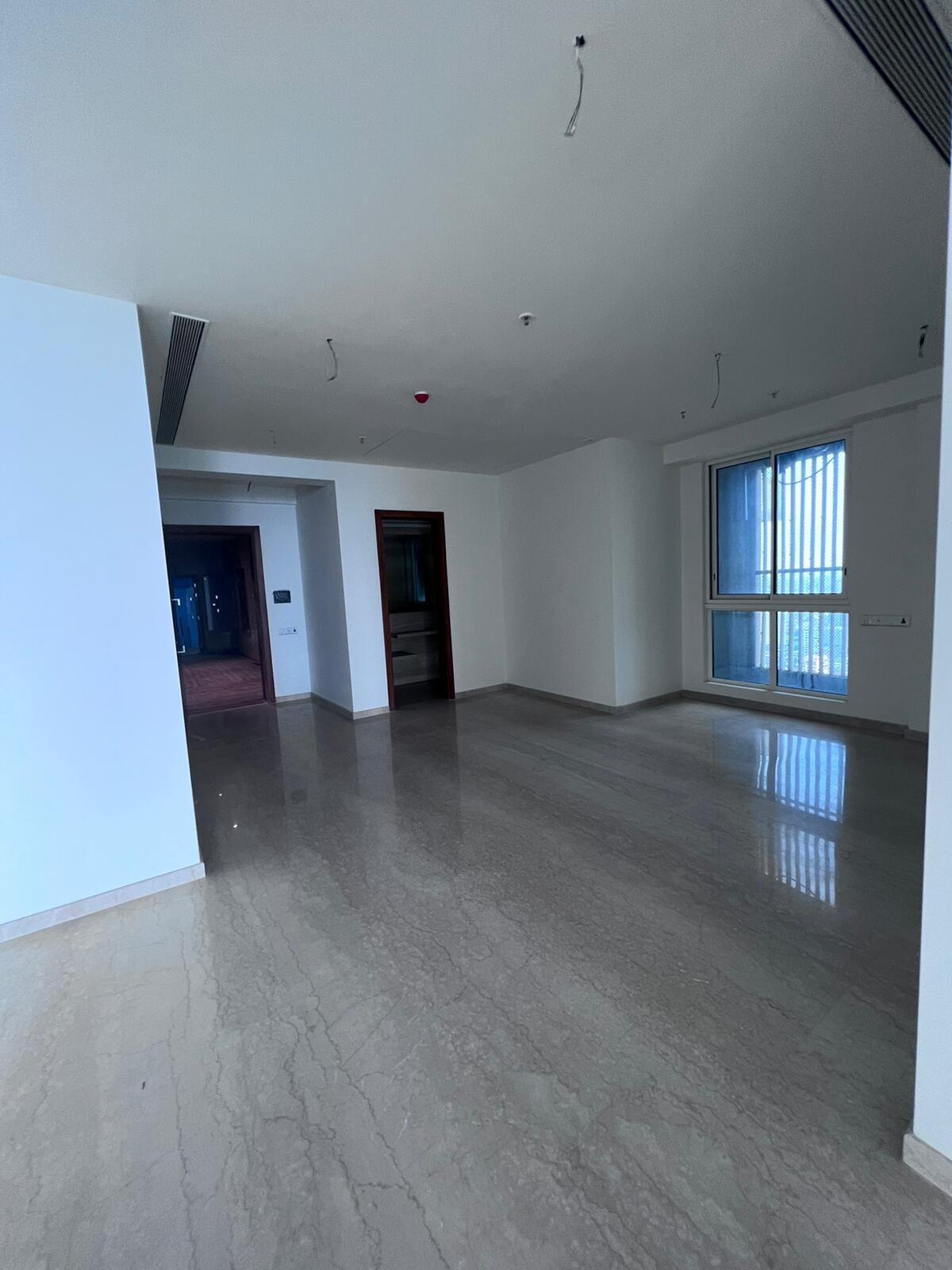 3 BHK + Pooja Room,Servant Room 2240 Sq.Ft. Apartment in K Raheja Vivarea