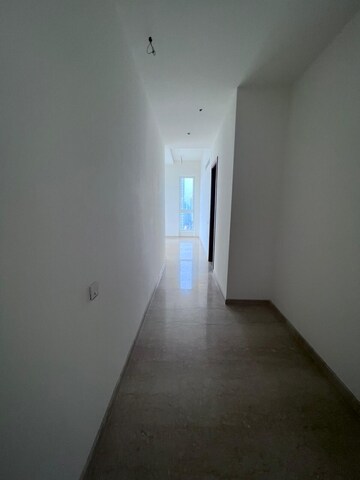 Room in 3 BHK Apartment at K Raheja Vivarea, Mahalaxmi – for Rent