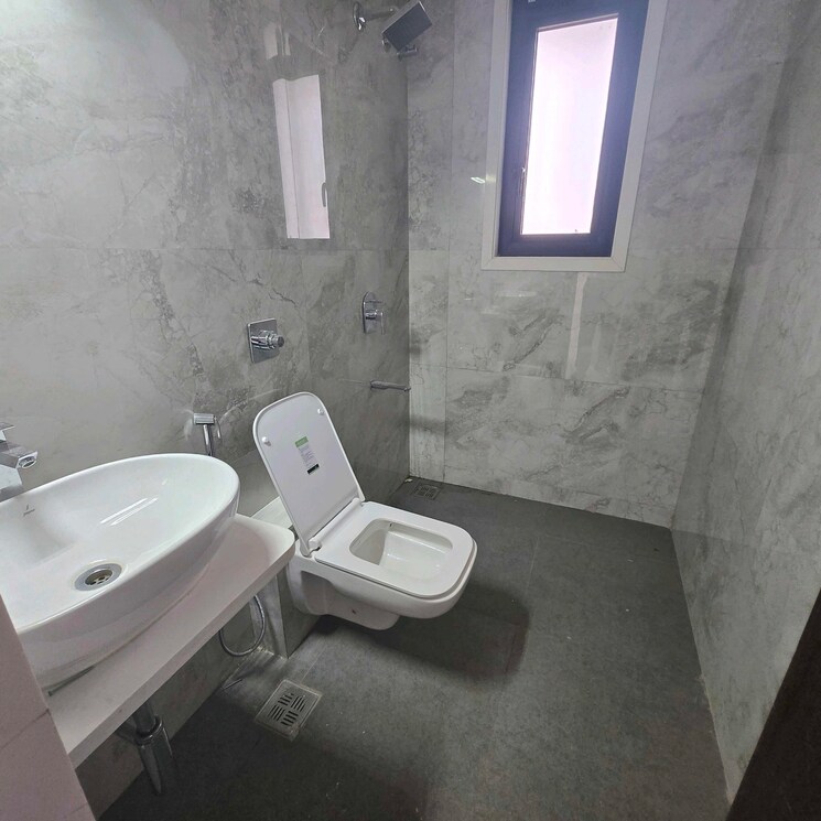 Bathroom, sugee-indira 3 Bedroom 1446 Sq.Ft. Apartment In Dadar West Mumbai 9170113