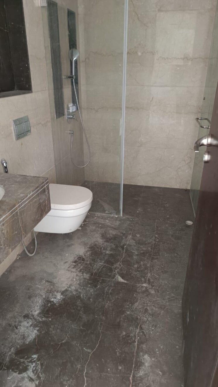 Bathroom, lokhandwala-minerva-mahalaxmi 3 Bedroom 2311 Sq.Ft. Apartment In Mahalaxmi Mumbai 9170116