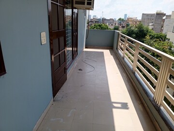 Balcony in 3 BHK Builder Floor at Ocus Quantum, Sector 51 – for Rent