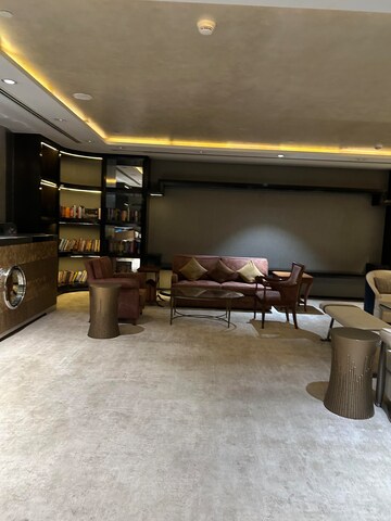 Gym in 3 BHK Apartment at Indiabulls Blu, Worli – for Rent