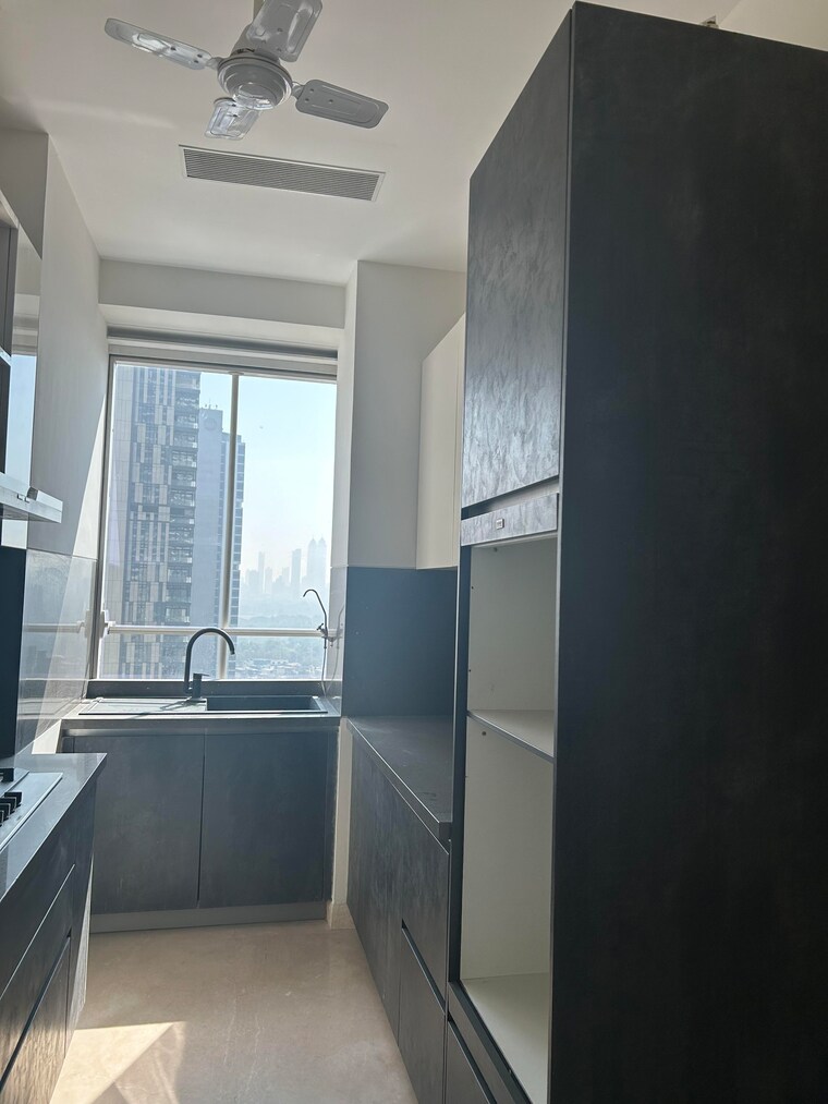 Team Area, indiabulls-blu 3 Bedroom 1408 Sq.Ft. Apartment In Worli Mumbai 9170120
