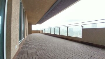 Balcony in 3 BHK Apartment at Lokhandwala Minerva Mahalaxmi, Mahalaxmi – for Rent