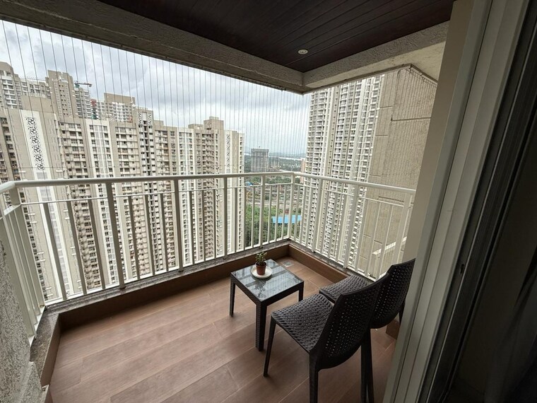 Balcony, lodha-amara 2 Bedroom 735 Sq.Ft. Apartment In Kolshet Road Thane 9170139