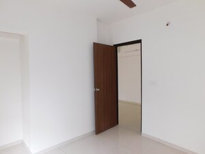 Room in 2 BHK Apartment at Lodha Amara, Kolshet Road – for Sale
