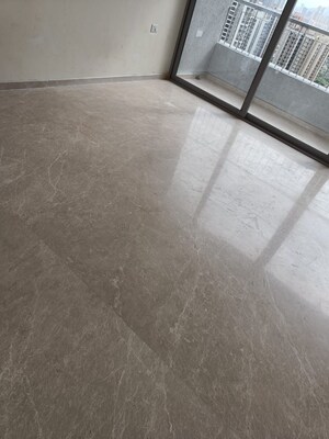 Room in 2 BHK Apartment at Piramal Vaikunth, Balkum Pada – for Sale
