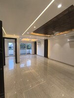 4 BHK + Servant Room 2216 Sq.Ft. Builder Floor in DLF Royale Residences