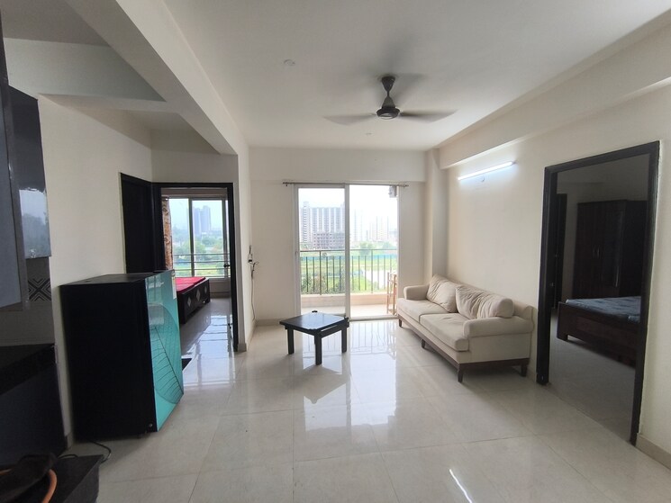 Living Room, signature-the-serenas 2 Bedroom 614 Sq.Ft. Apartment In Sohna Sector 36 Gurgaon 9170164