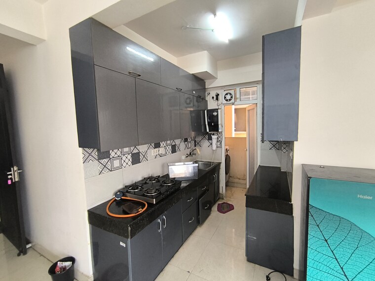 Kitchen, signature-the-serenas 2 Bedroom 614 Sq.Ft. Apartment In Sohna Sector 36 Gurgaon 9170164