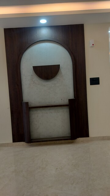 Furnished Amenities in 3 BHK Apartment at Banjara Hills – for Rent