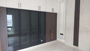 Room in 3 BHK Apartment at Banjara Hills – for Rent