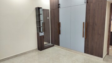 Room in 3 BHK Apartment at Banjara Hills – for Rent