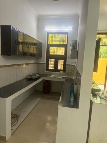 Team Area in 3.5 BHK Builder Floor at Eldeco Ananda, Sector 48 – for Rent
