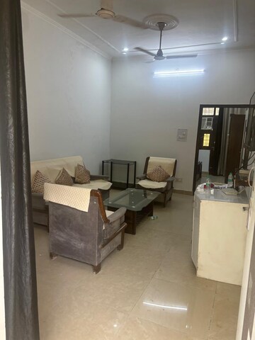 Team Area in 3.5 BHK Builder Floor at Eldeco Ananda, Sector 48 – for Rent