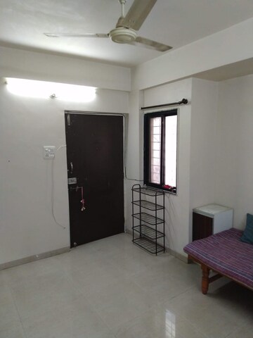 Room in 2 BHK Apartment at MS Plaza Wakad, Wakad – for Rent