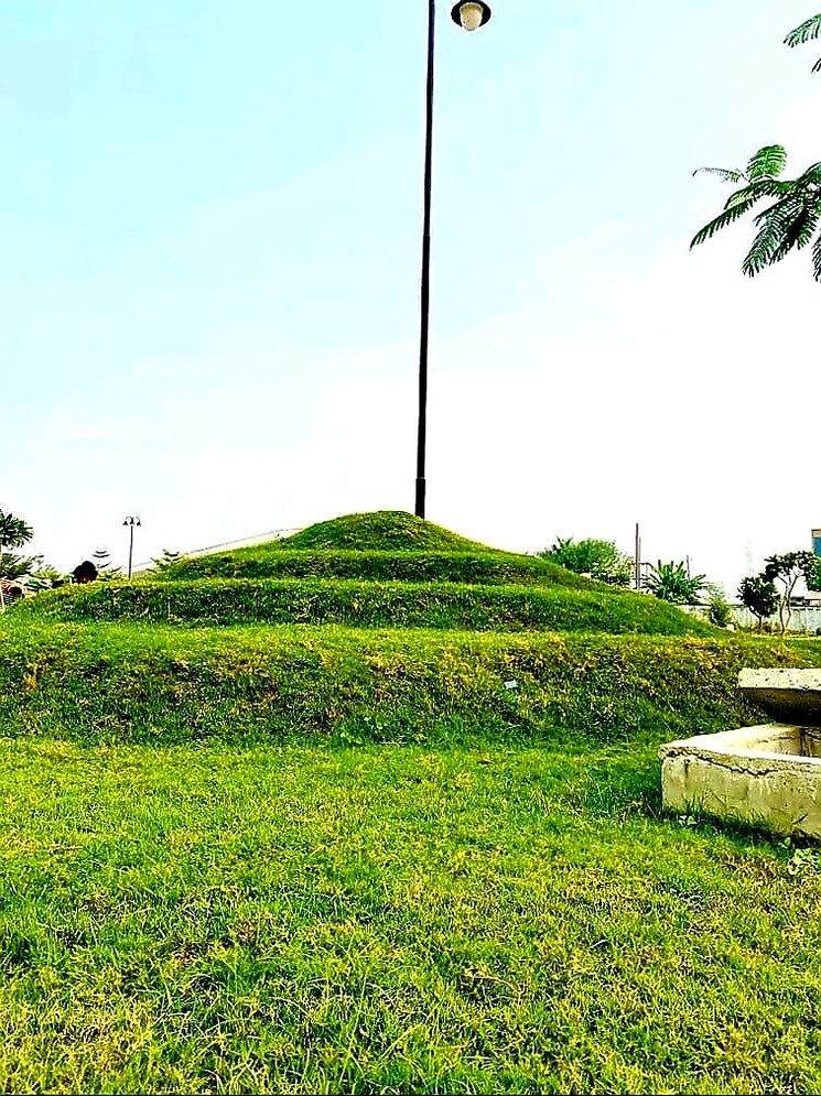 Garden, kailasha-enclave  1931 Sq.Ft. Plot In Sultanpur Road Lucknow 9170254