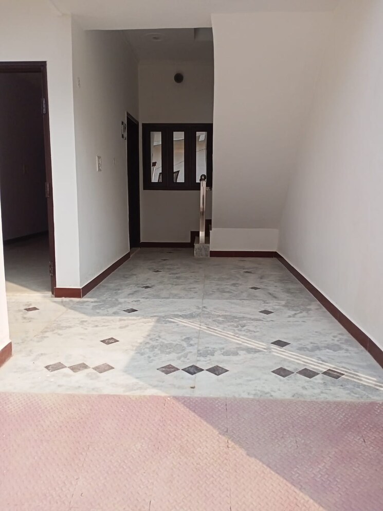 Room, shastripuram 2 Bedroom 72 Sq.Yd. Independent House In Shastripuram Agra 9170280