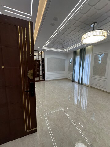 Staircase in 2.5 BHK Builder Floor at Sector 28 – for Rent
