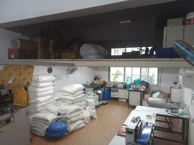  Parking, laxmi-industrial-estate-lower-parel Commercial Office Space 750 Sq.Ft. In Lower Parel Mumbai 9170318