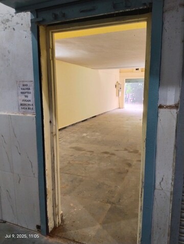Room in  Office Space at Jogani Industrial Complex, Sion – for Rent