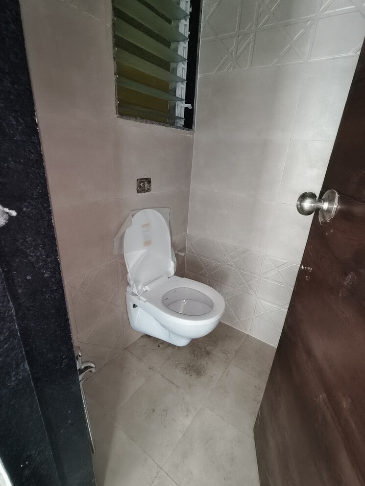 Bathroom, dgs-sheetal-tapovan 1 Bedroom 419 Sq.Ft. Apartment In Malad East Mumbai 9170573