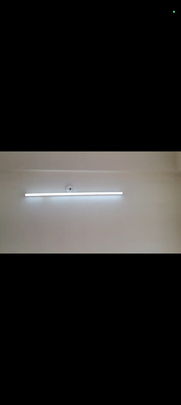 Room in 2 BHK Apartment at Suncity Avenue 102, Sector 102 – for Rent